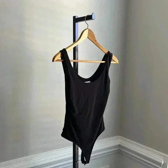 Leith Tops - Leith bodysuit black bodysuit classic